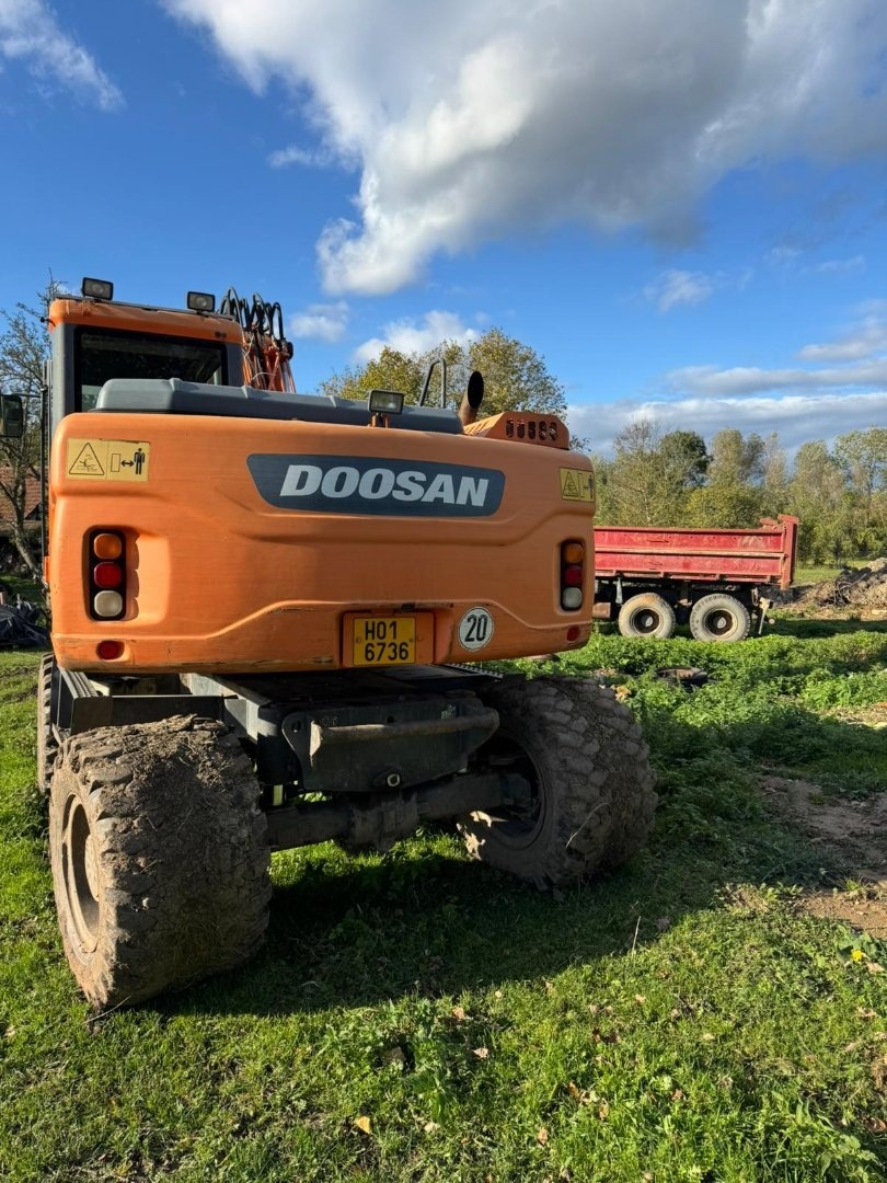 Kolový bagr / rypadlo Doosan DX 160 W - 3, SPZ - 2