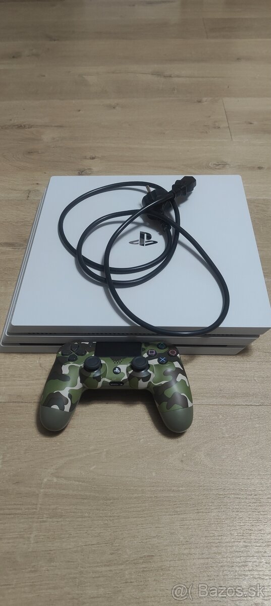 PLAYSTATION 4 PRO 1TB - 2