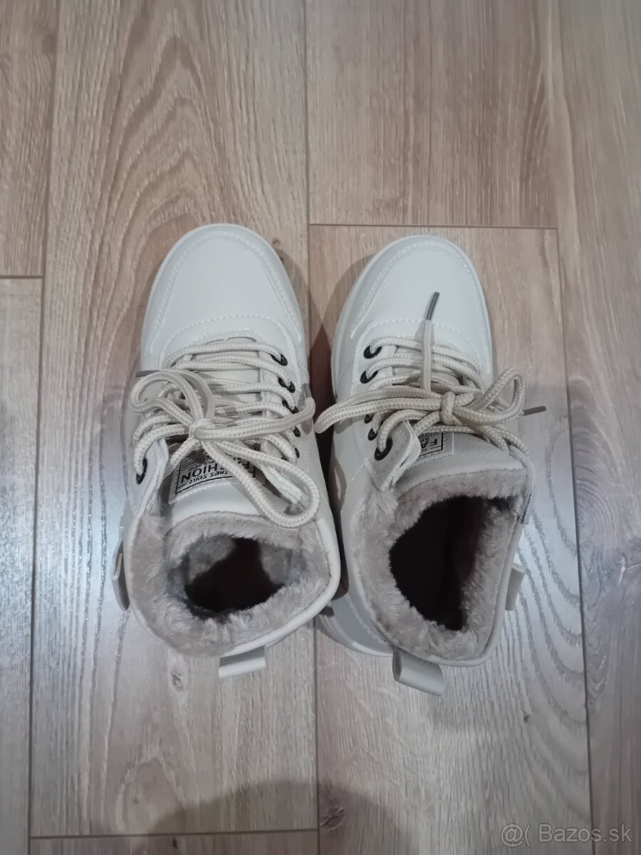 Dievčenské zateplené topánky, velk. 35 - 2