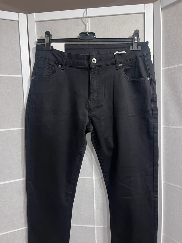 Dámske čierne push up džínsy - 2