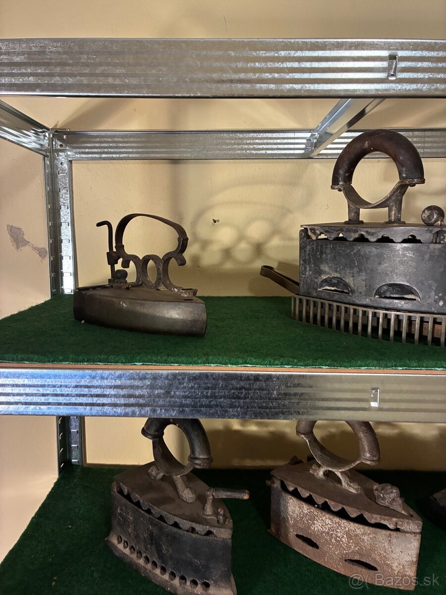 Starožitná žehlička - 2