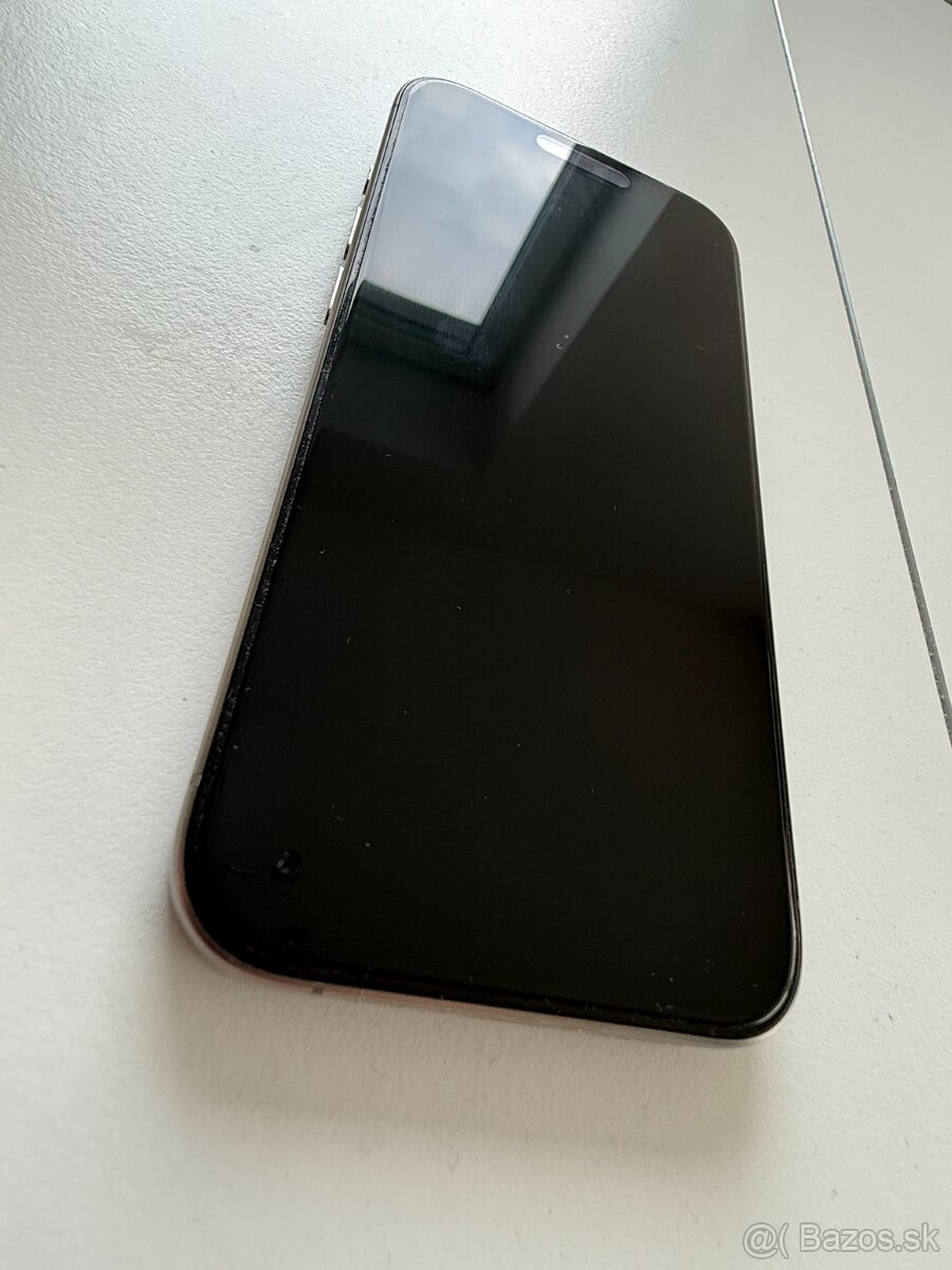 iPhone 15 Pro, 256GB v top stave - 2