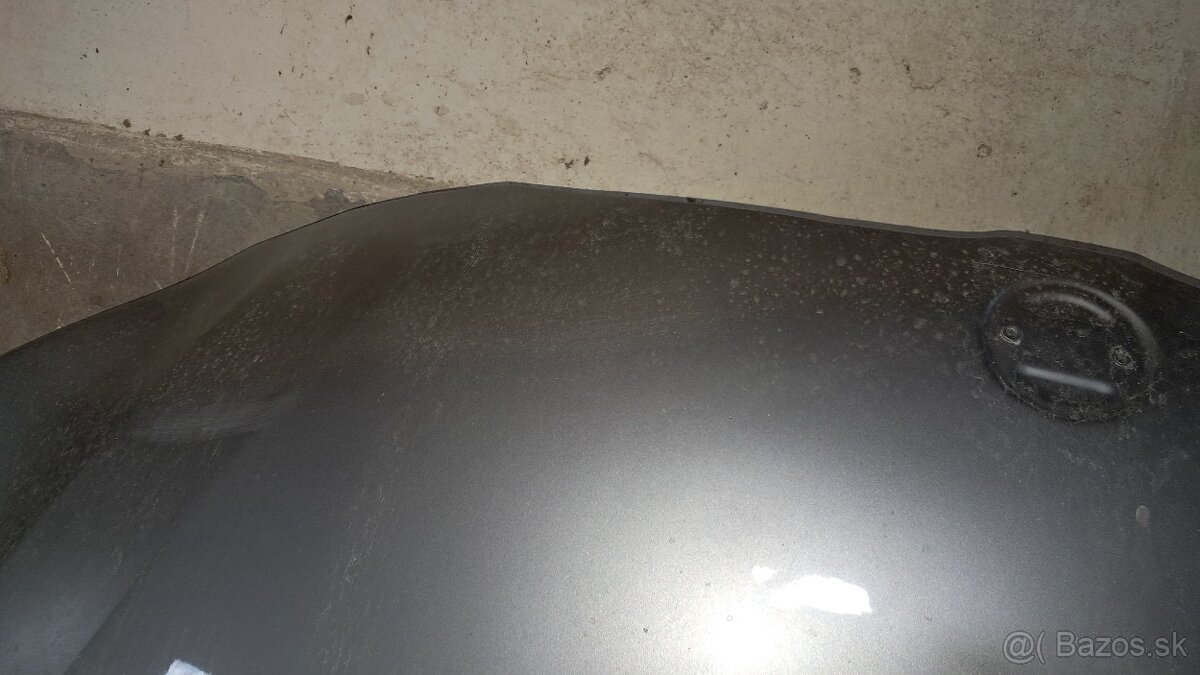 Predám kapotu bmw e60 e61 - 2