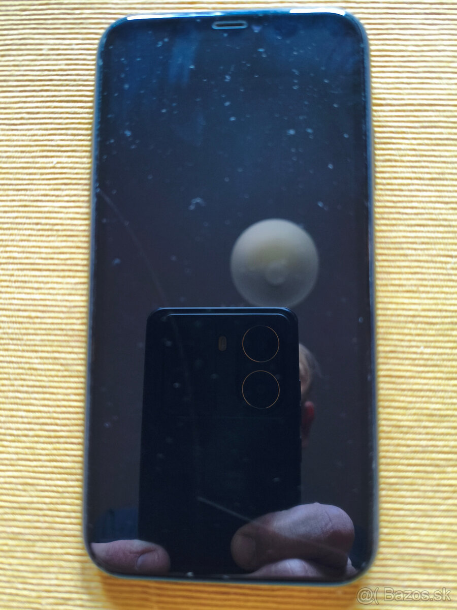 Predam Apple iphone 11 64 GB Čierna - 2