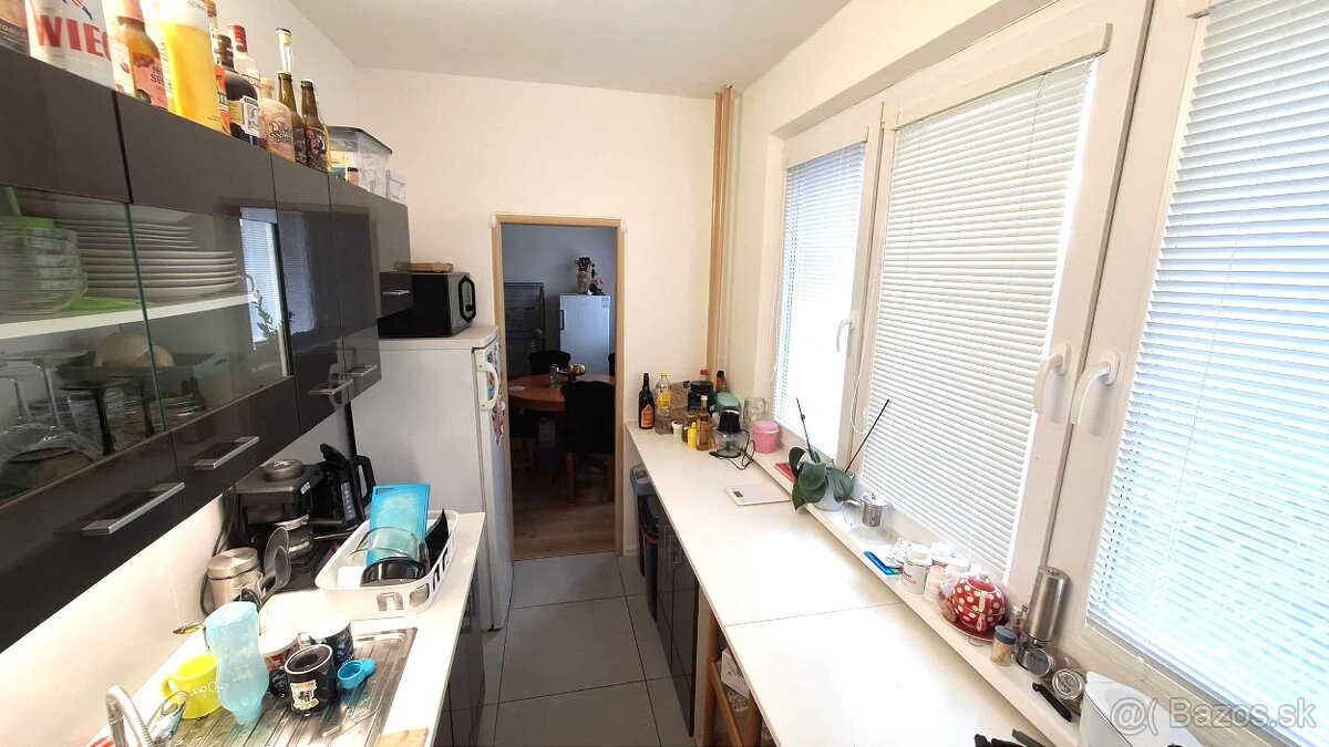 EXKLUZÍVNY PREDAJ-Prerobený 3 izb.byt s loggiou v KN - 2