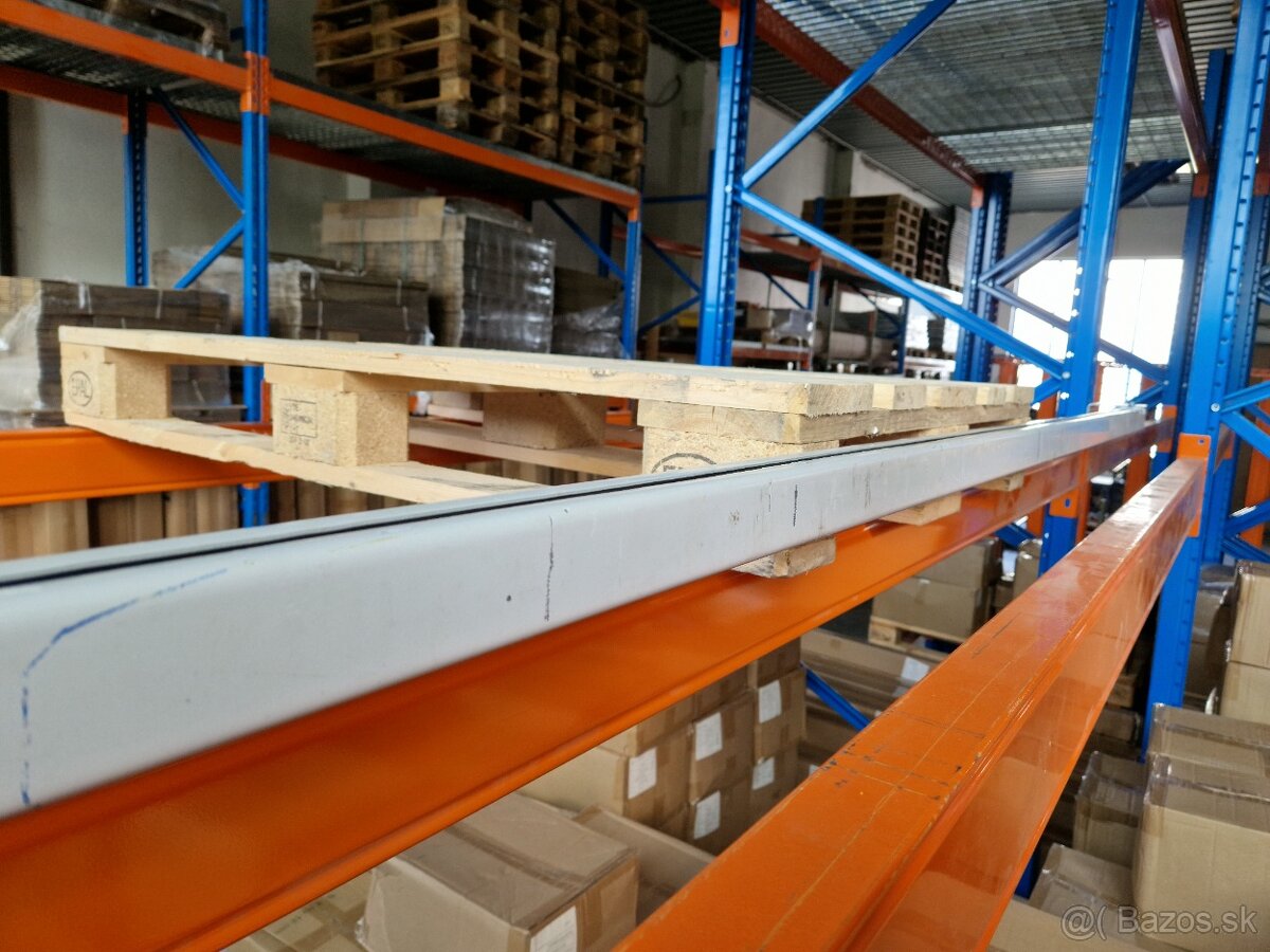 Paletový doraz na Regál. - 2