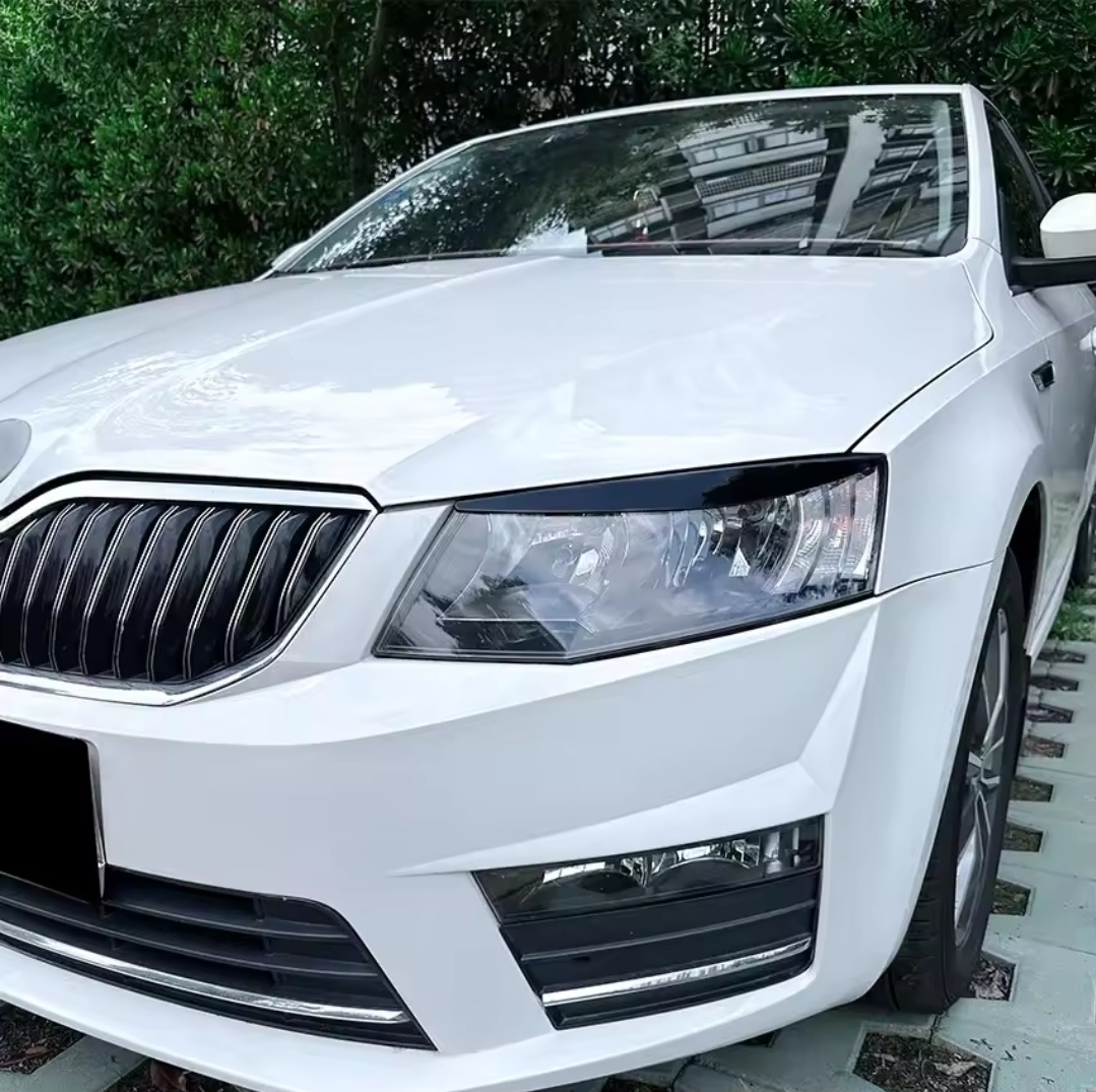 MRAČÍTKA PŘEDNÍCH SVĚTEL Škoda Octavia 3 - 2