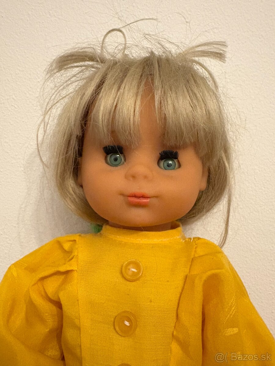Stará, retro bábika v žltých šatách - 2