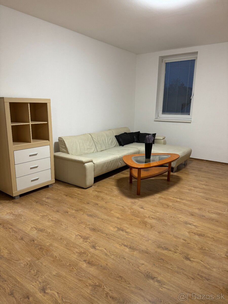 Prenájom-Krásny 2.iz.byt v Suchej nad Parnou - 2