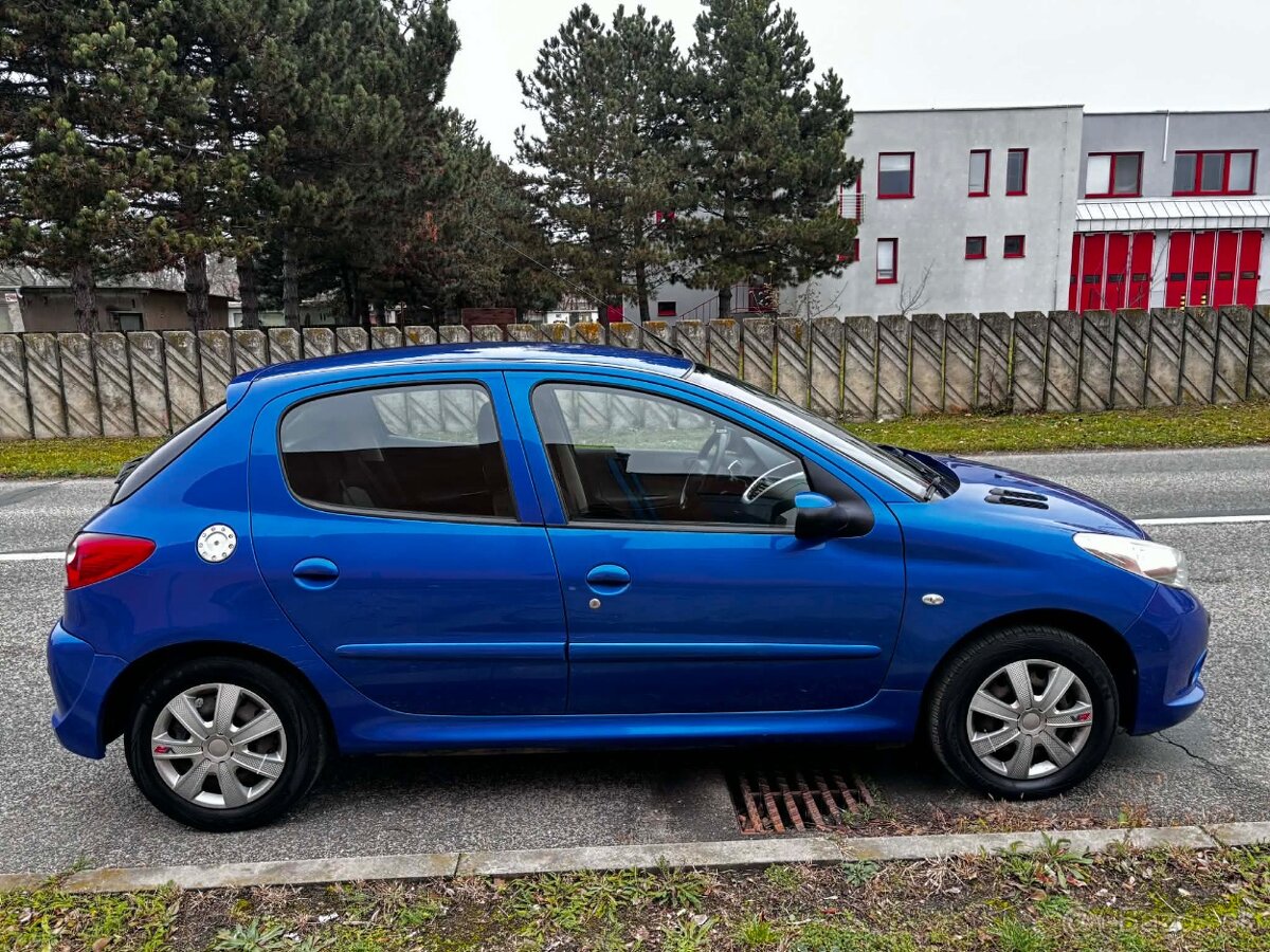 Peugeot 206+ 1.1 44kw - 2