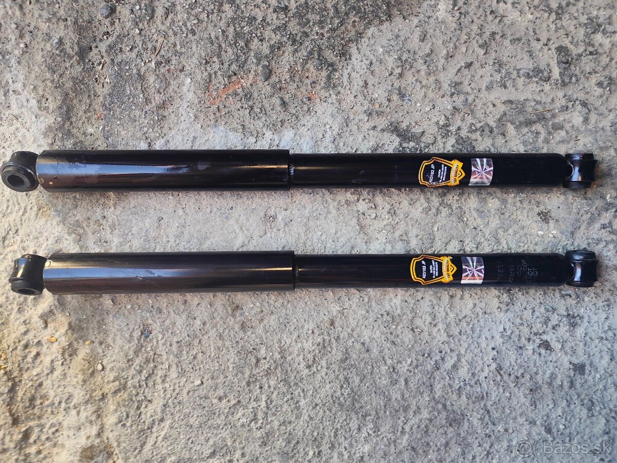 Nissan Terrano II zadné tlmiče - 2