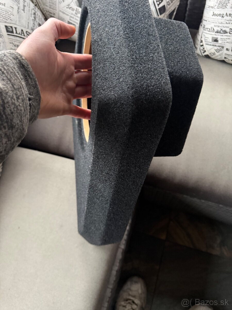 Bedňa subwoofer do V W GOLF 5-6 - 2