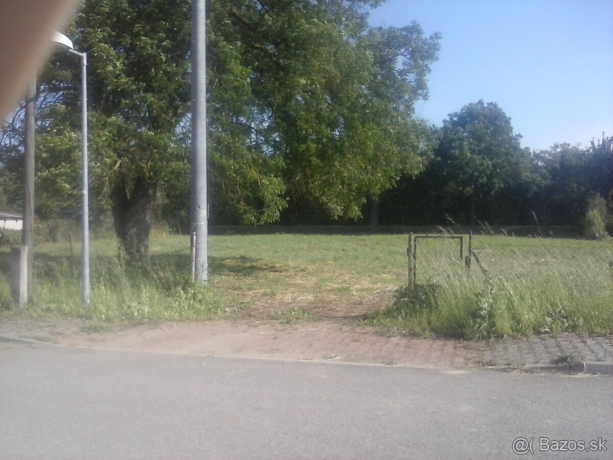 stavebný pozemok Lekárovce 2000 m2 - 2