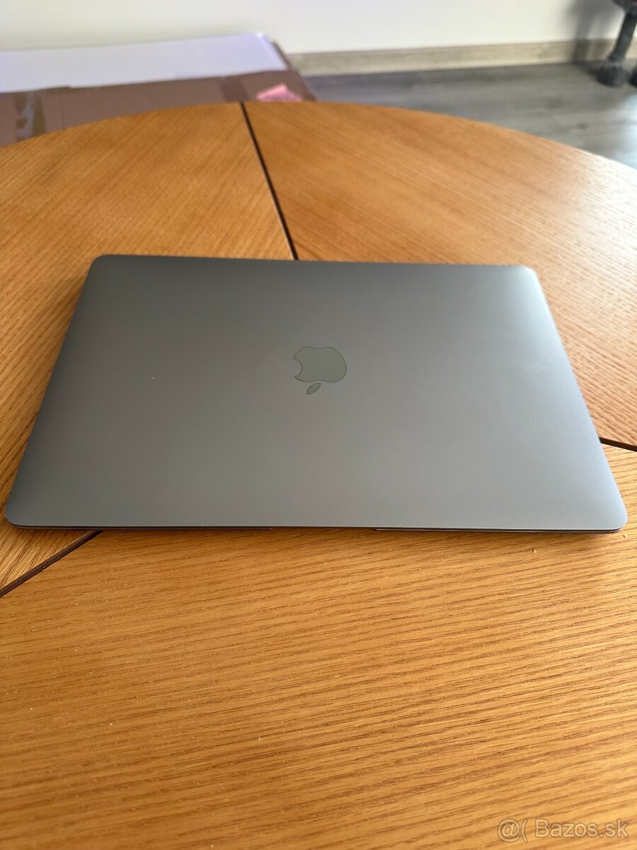 Macbook air M1 v TOP stave - 2