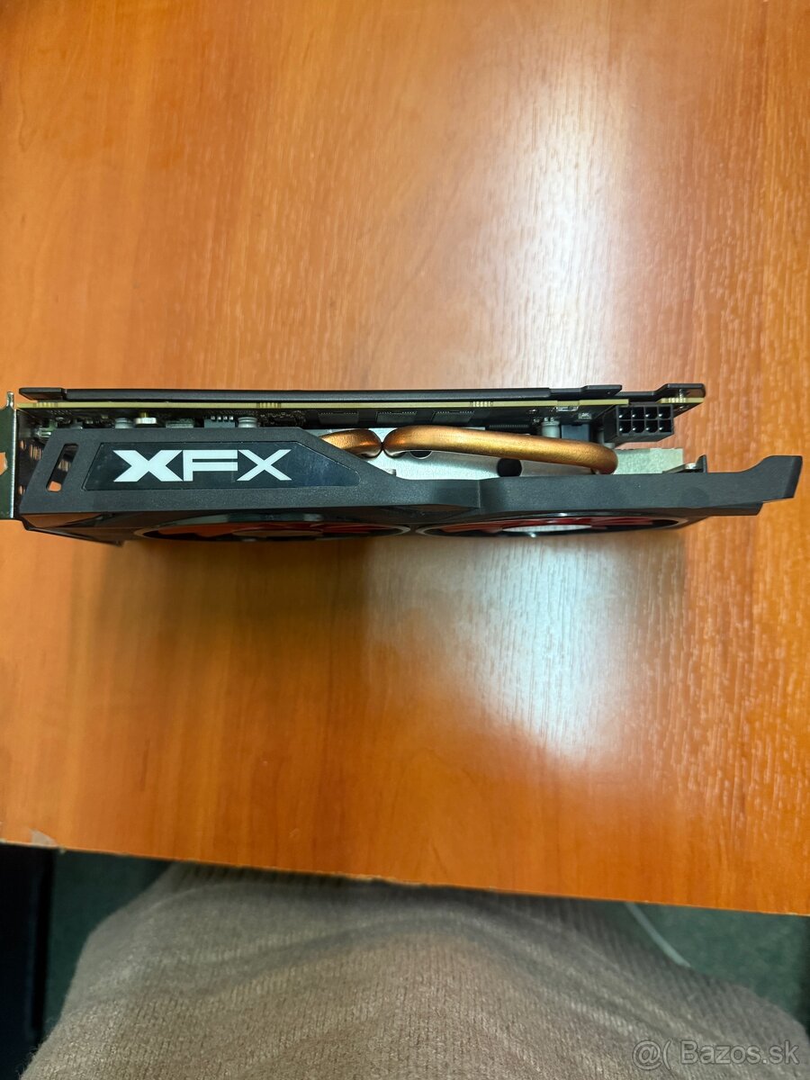 Radeon RX 570 8GB - 2