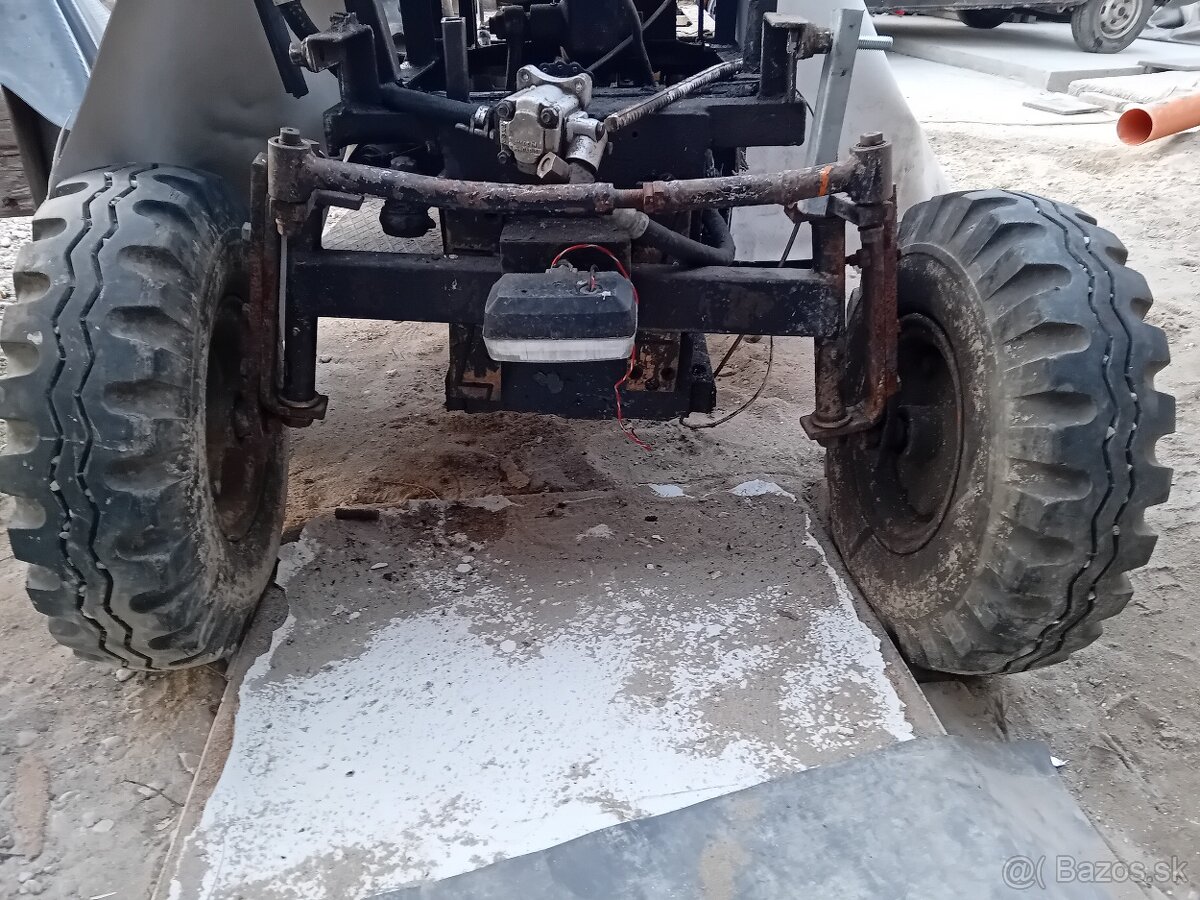 Rozpredám malotraktor - 2