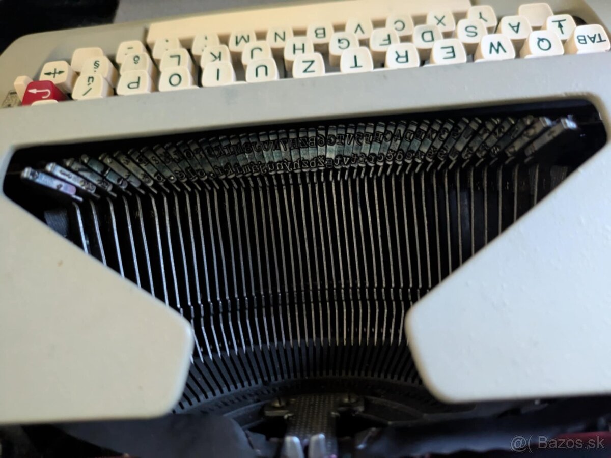 písací stroj,hodiny,tv,telefon - 2