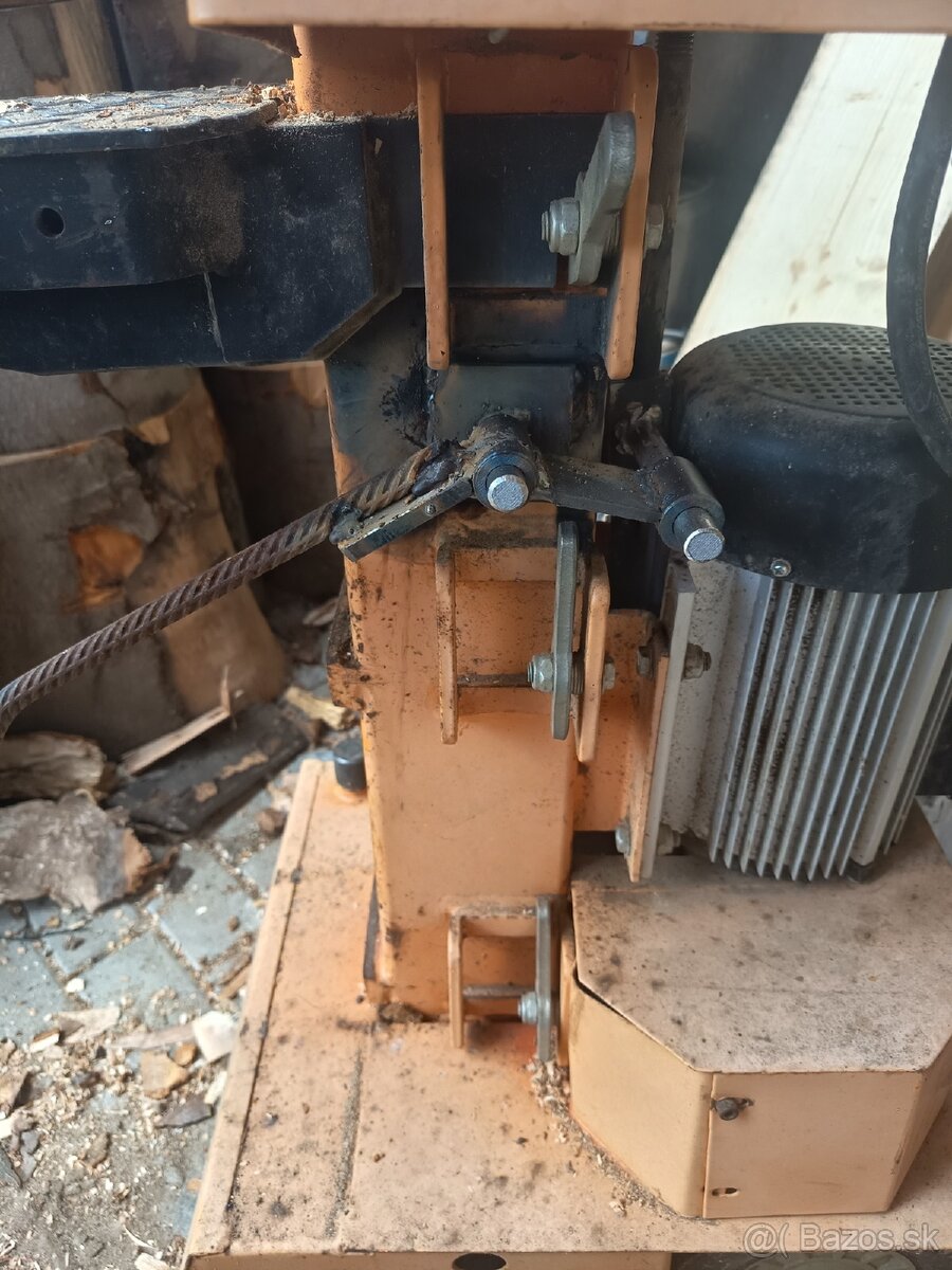 Hydraulická štiepačka 6 t - 2