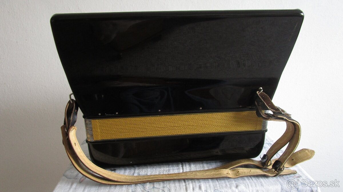 Akordeon Hohner Lucia 4 - 2