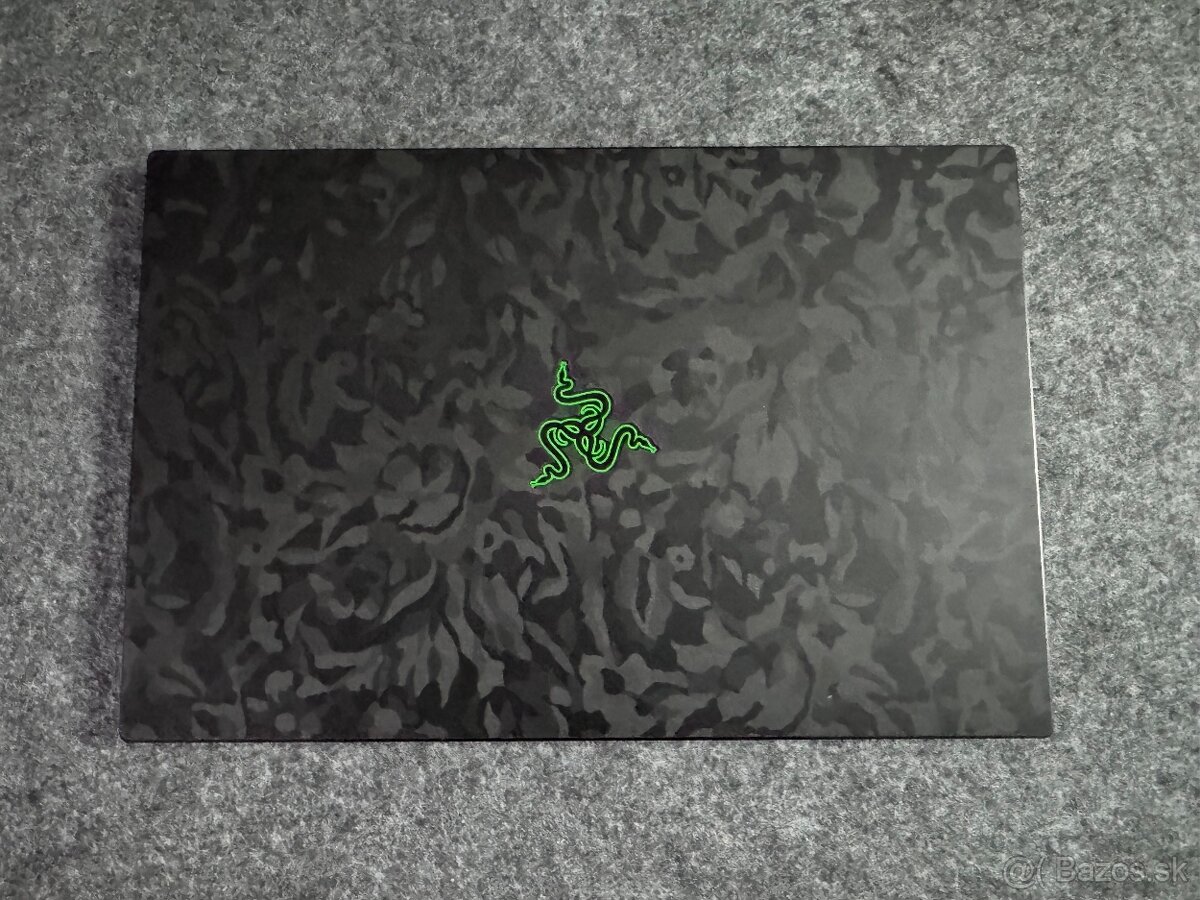 Razer Blade 15 (2023) RTX 4060 - 2