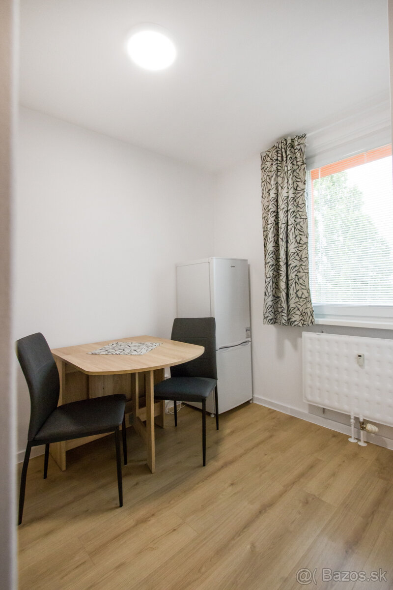 Na prenájom 1-izbový byt v centre Šamorína - 2