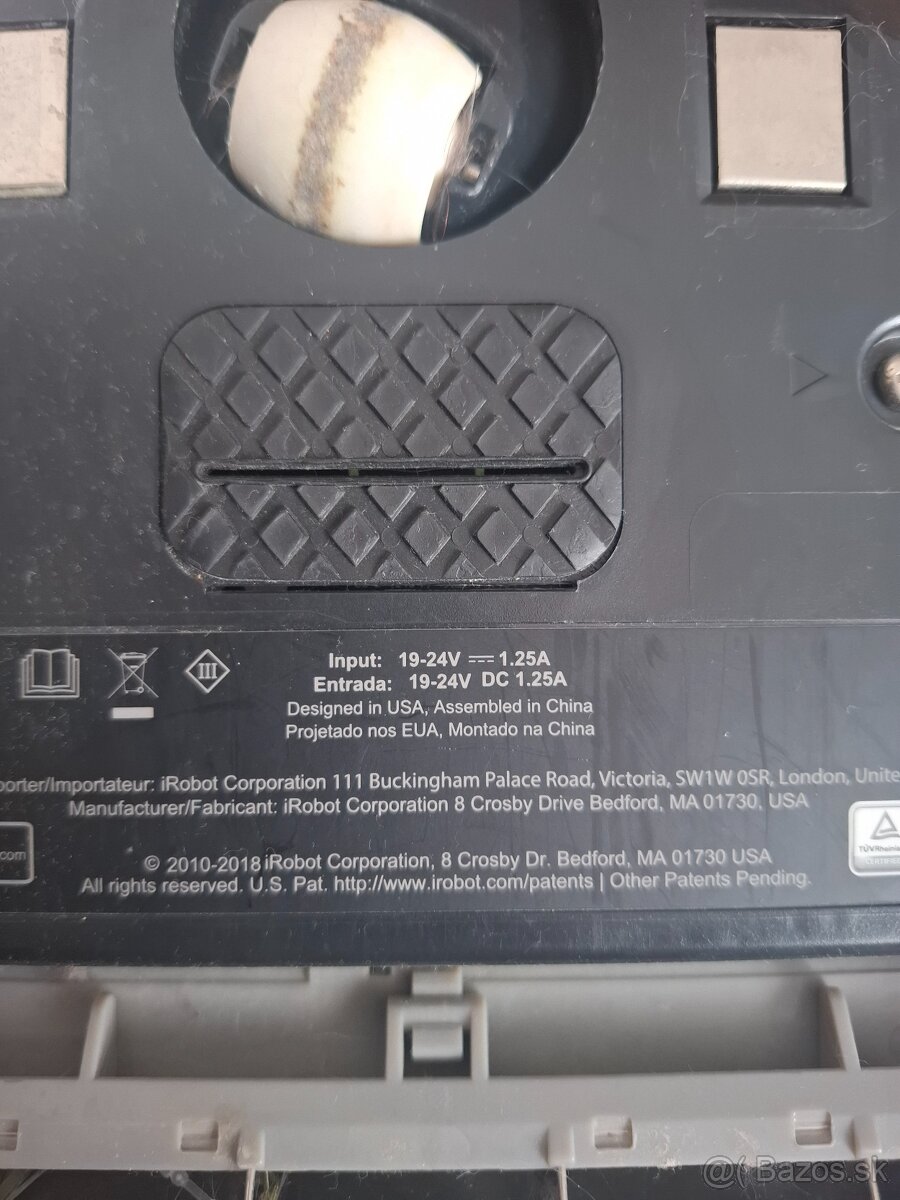 Roboticky vysvac Roomba - 2