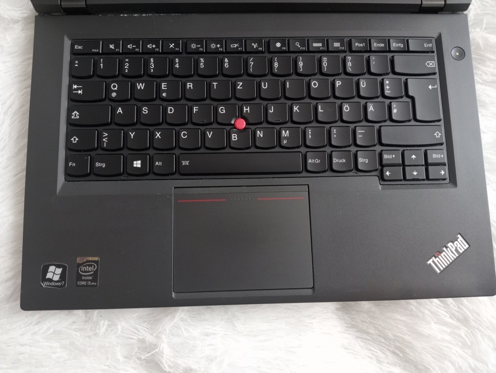 predám Lenovo thinkpad L440 , Intel core i5 , 8gb ram , ssd - 2