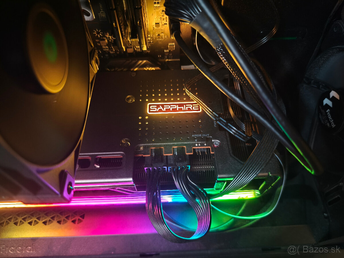 SAPPHIRE NITRO+ Radeon RX 7800 XT 16gb gddr6 - 2