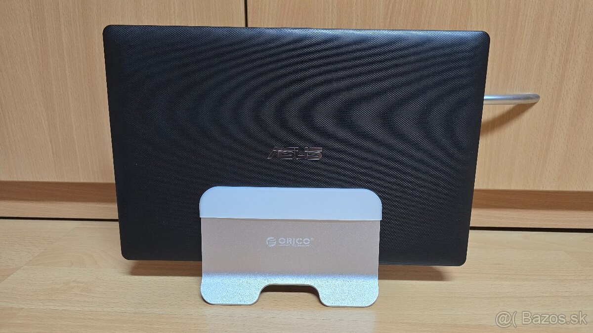 Stojany na notebook - 2