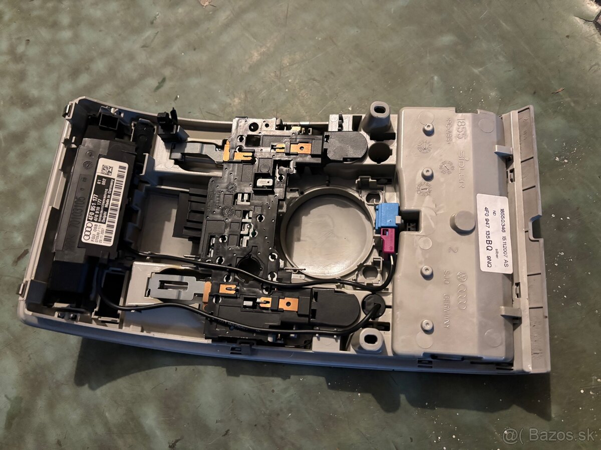 Stropné svetlo Audi a6 c6 - 2