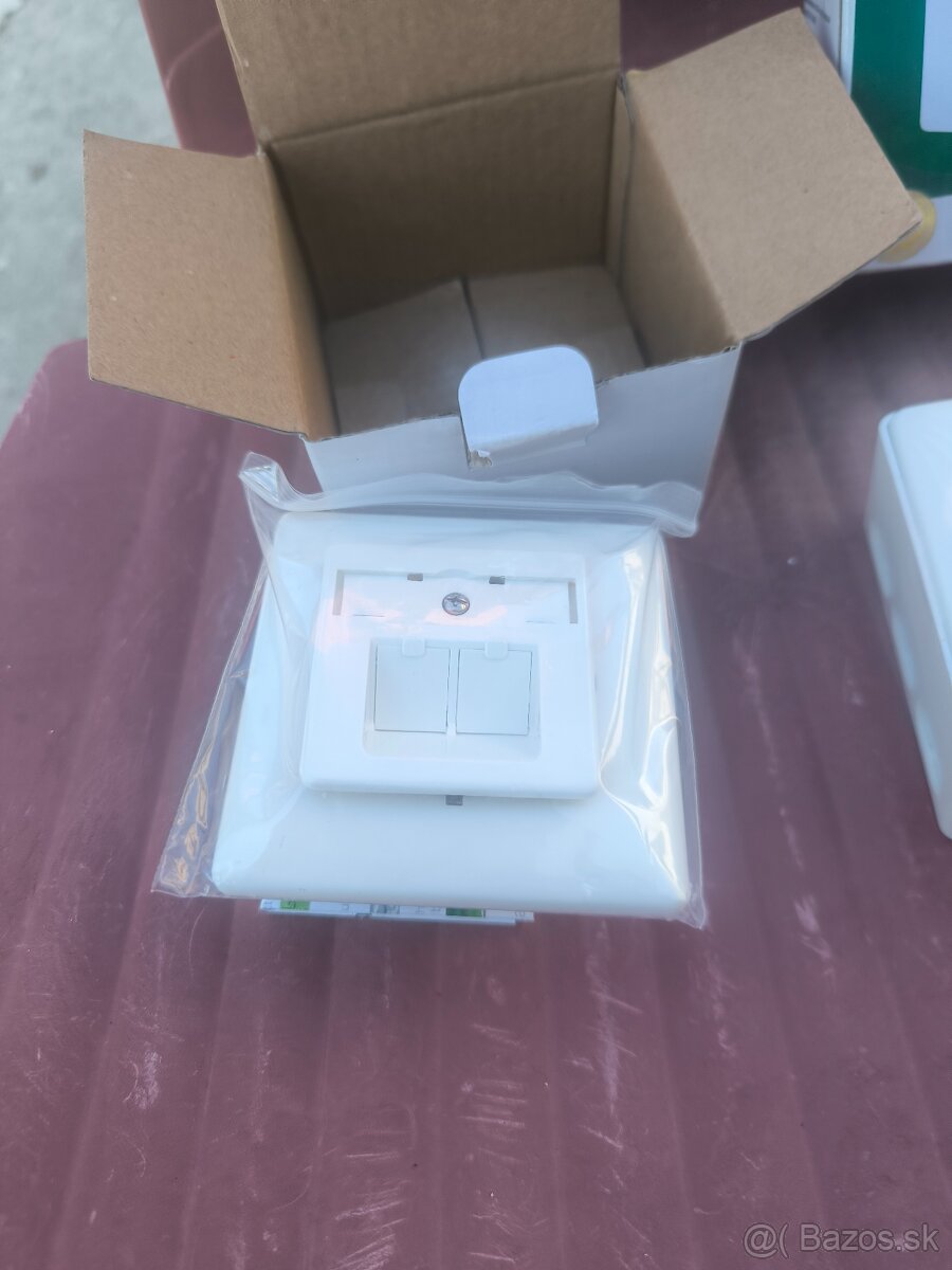 predam dvojzasuvku na internet 2ks - 2
