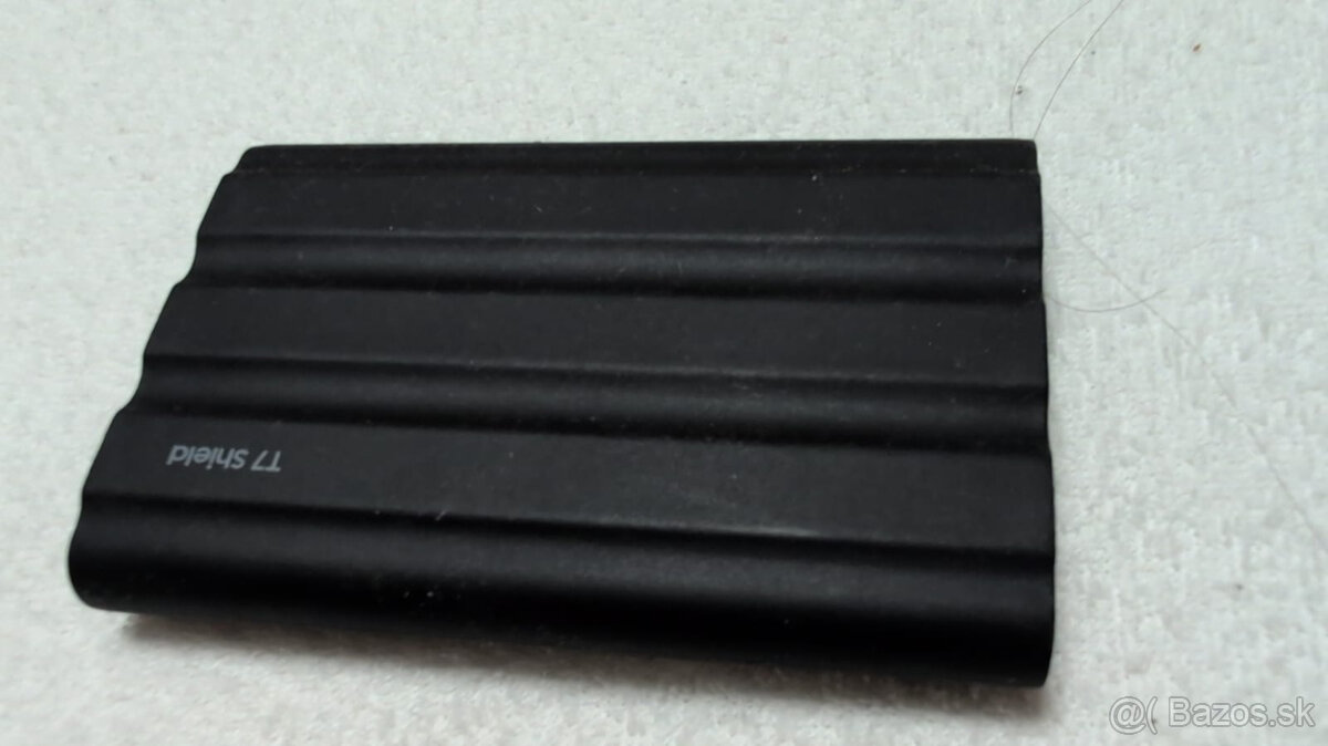 Samsung Portable SSD T7 Shield 2 TB čierny - 2