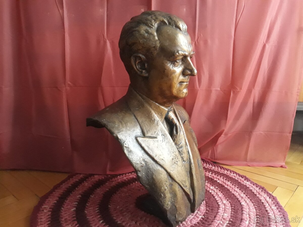 Busta "Klement Gottwald"...Viktor Dobrovolný 1949... - 2