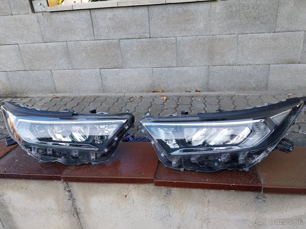 Predam na Toyotu RAV4 LED svetla - 2
