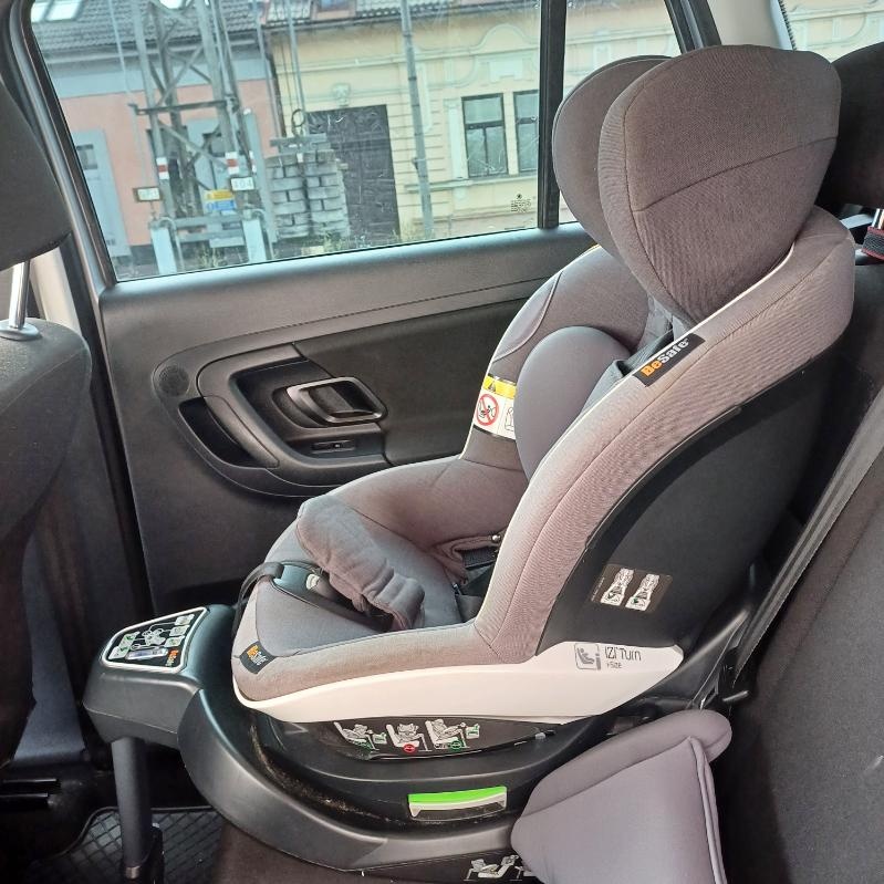 Autosedačka Be Safe Izi Turn s isofix základňou - 2