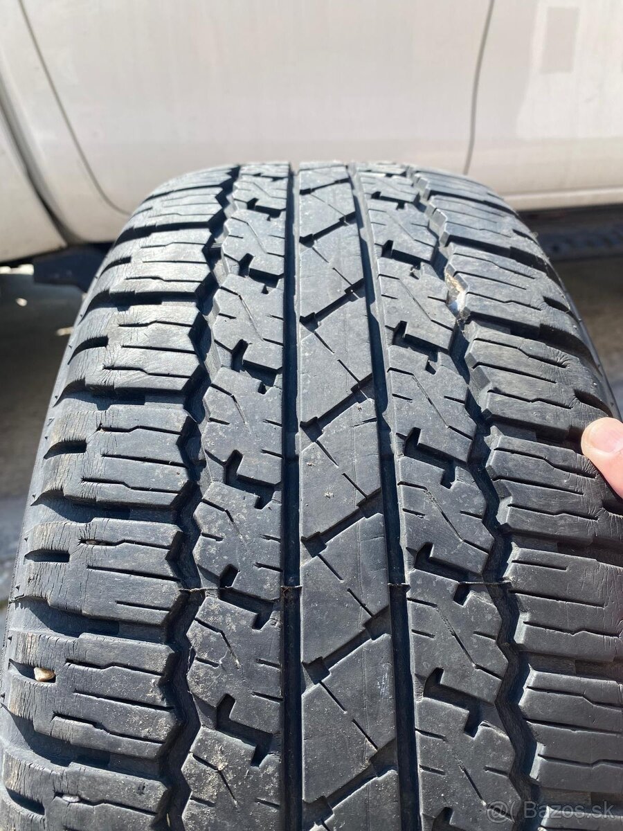 Predám pneu Bridgestone Dueller A/T - 2