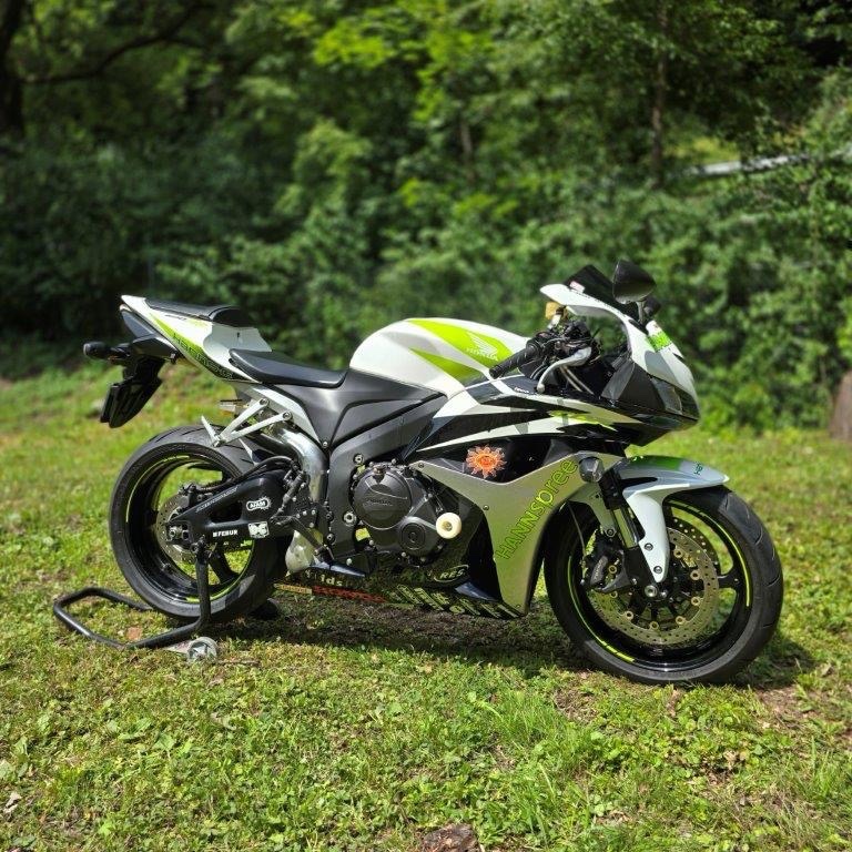 Predám Honda CBR600RR - 2