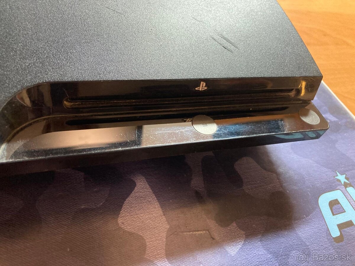 Sony Playstation 3 Slim - 2
