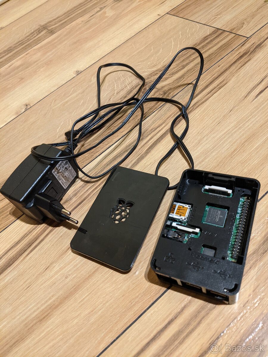 Raspberry Pi 2 Model B V1.1 + Box + 5V adaptér - 2