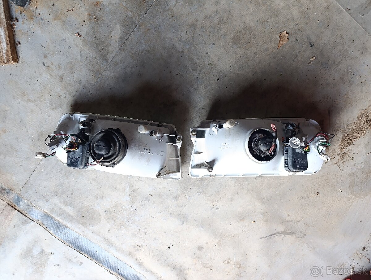 Suzuki vitara 1.6 predne svetlá - 2