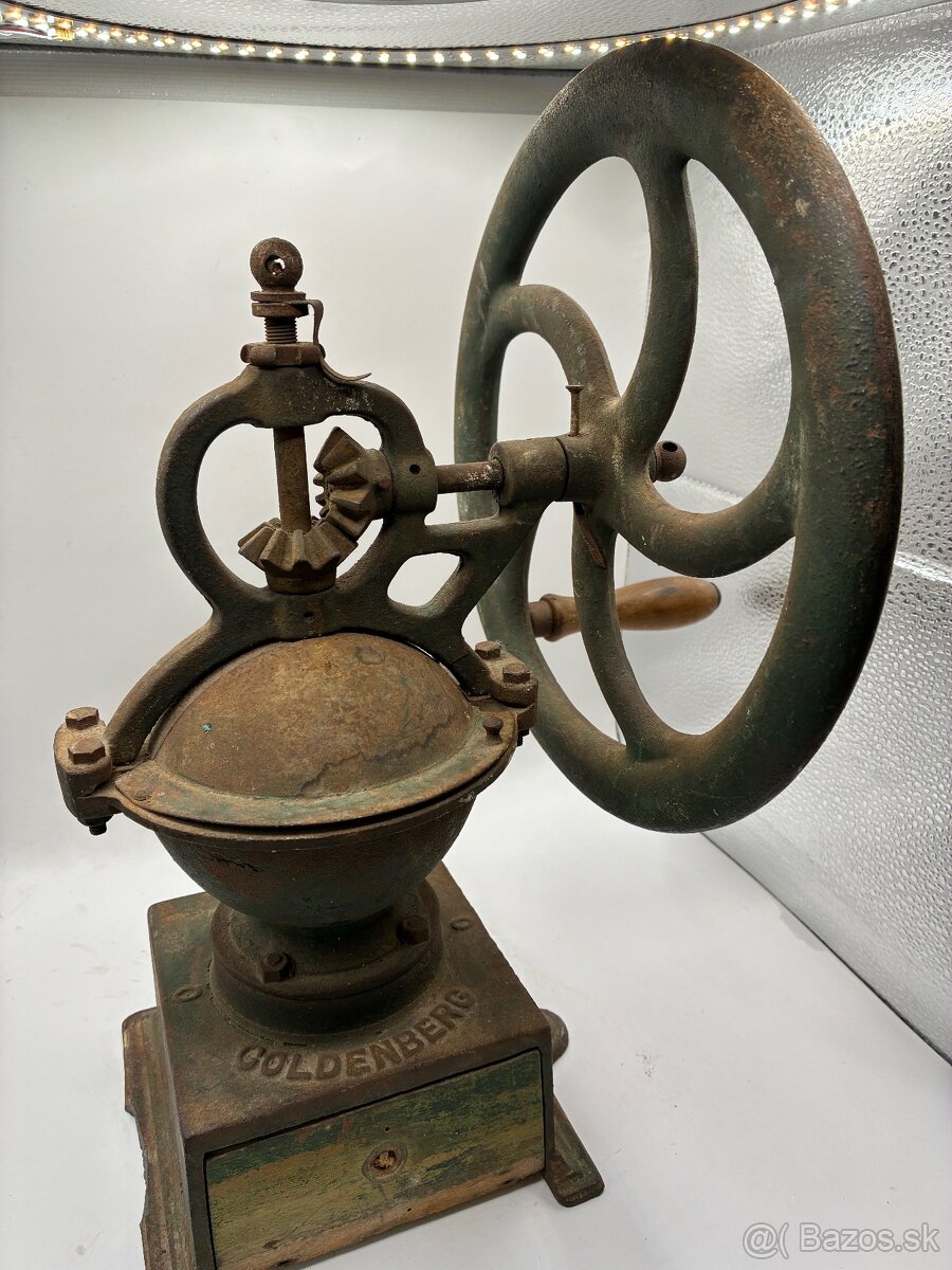 Starožitný veľký mlynček Goldenberg - 2