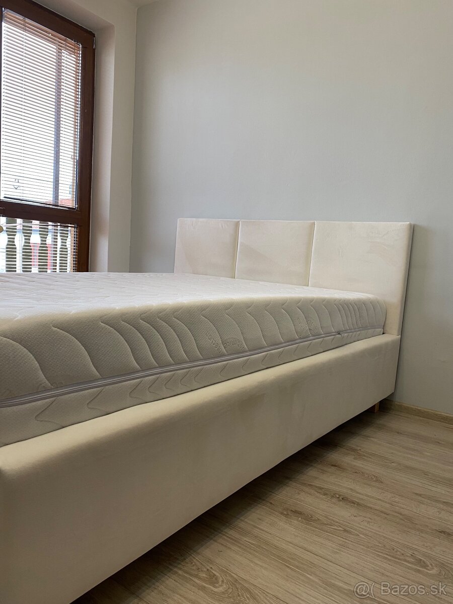 Postel s matracom - 2