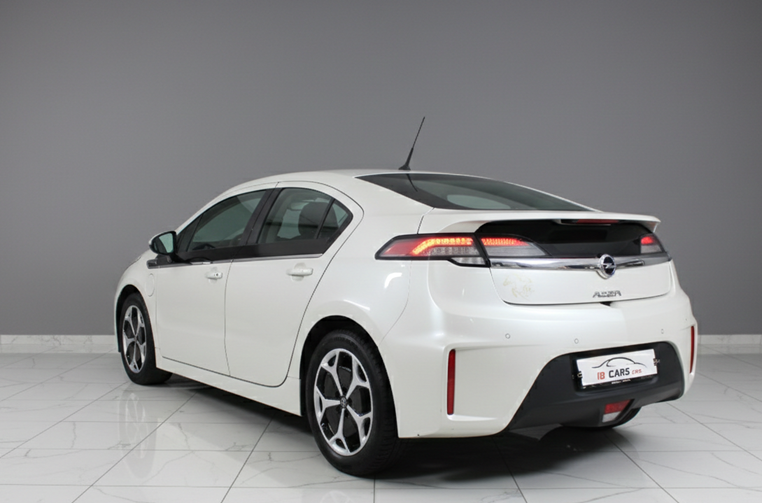 Opel Ampera Cosmo E-Flex Benzín+PHEV, 63kW AT - 2