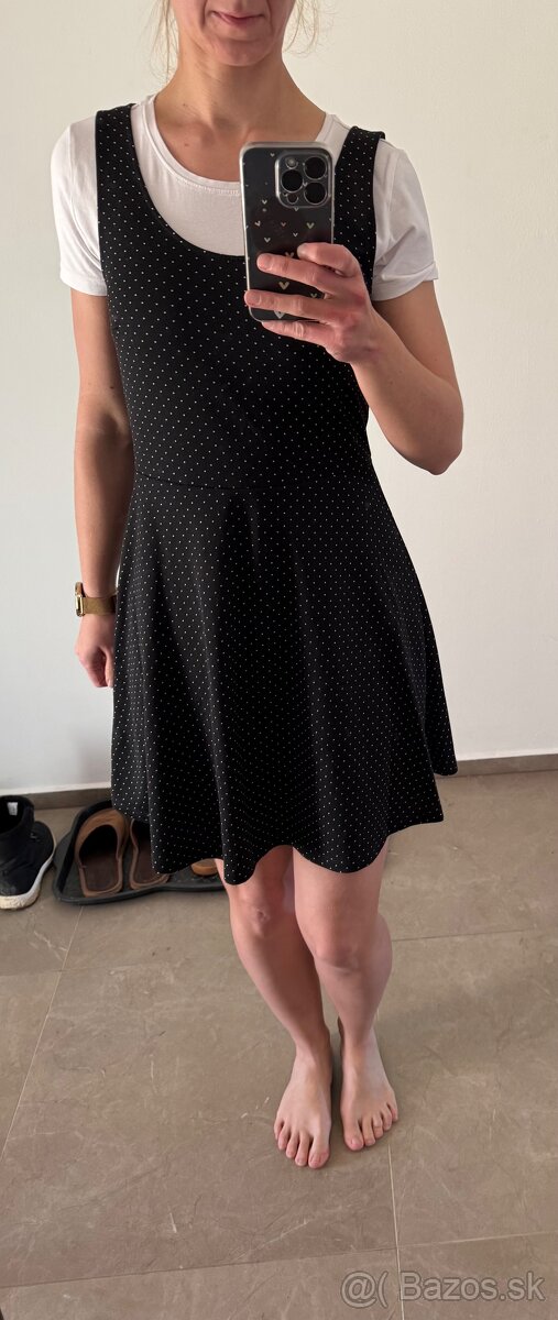 Čierne šaty s bodkami - 2