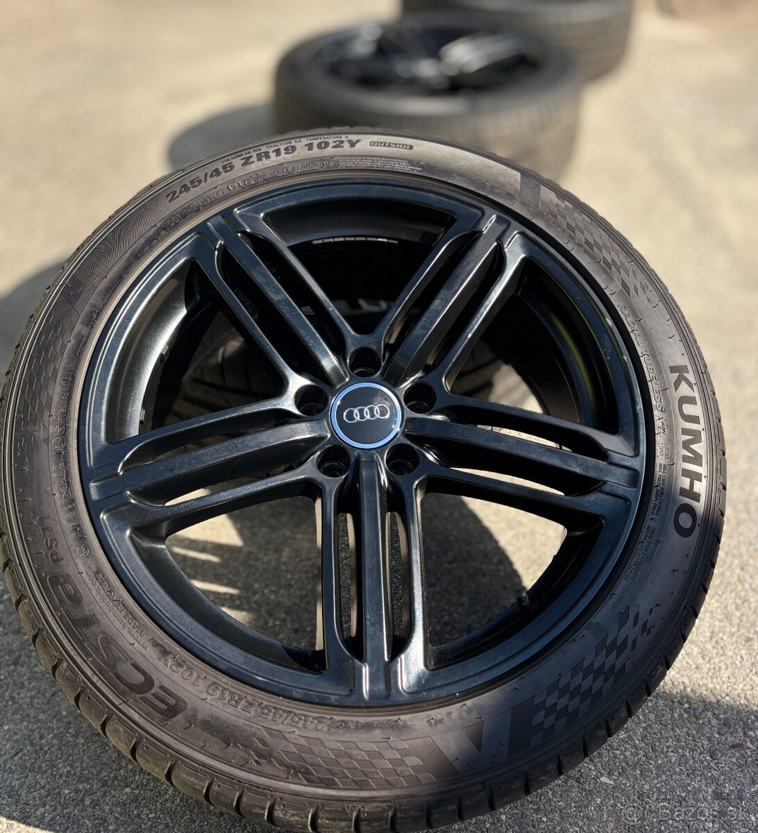 Audi Pompei R19 - 2