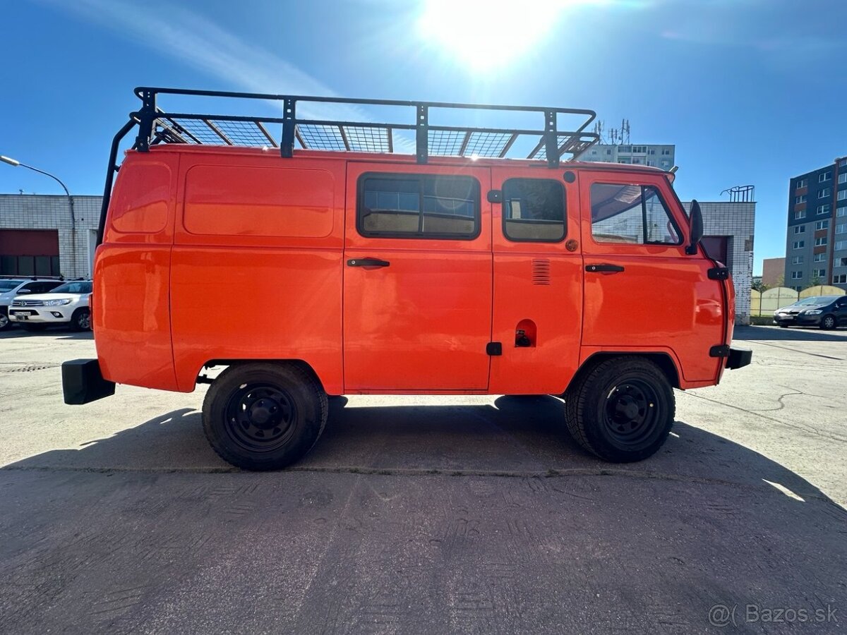 UAZ 3909 Expedition