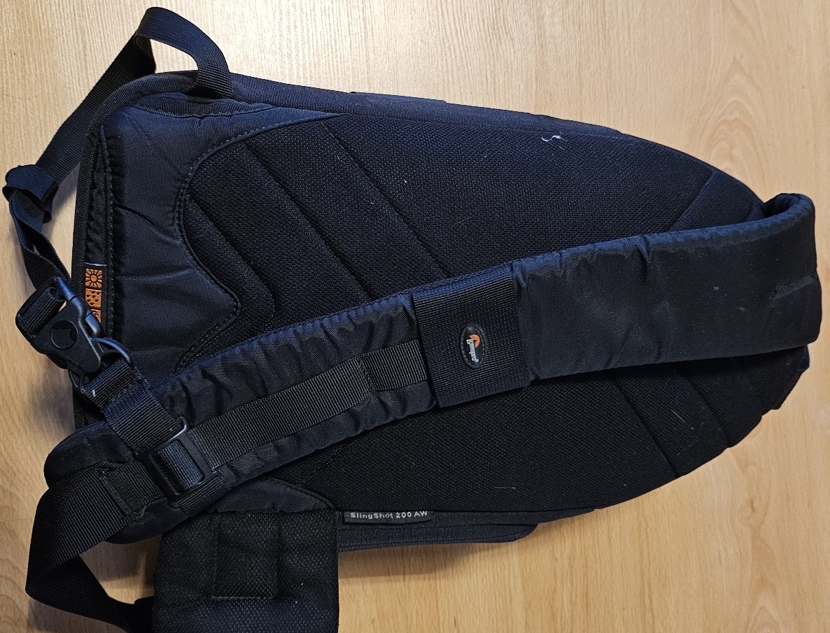 Lowepro batoh so šikmým popruhom - 2