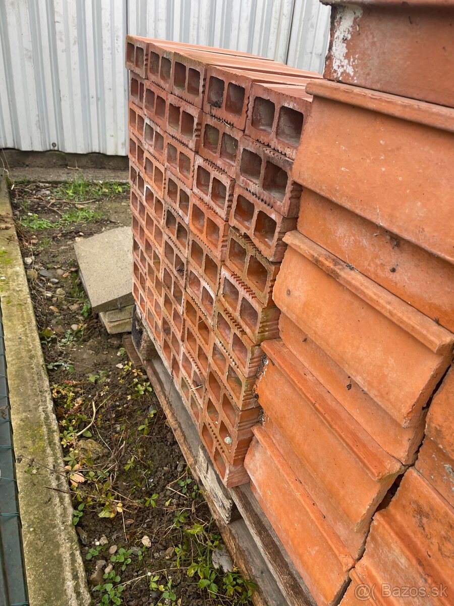Predám tehly + betónové striešky - 2