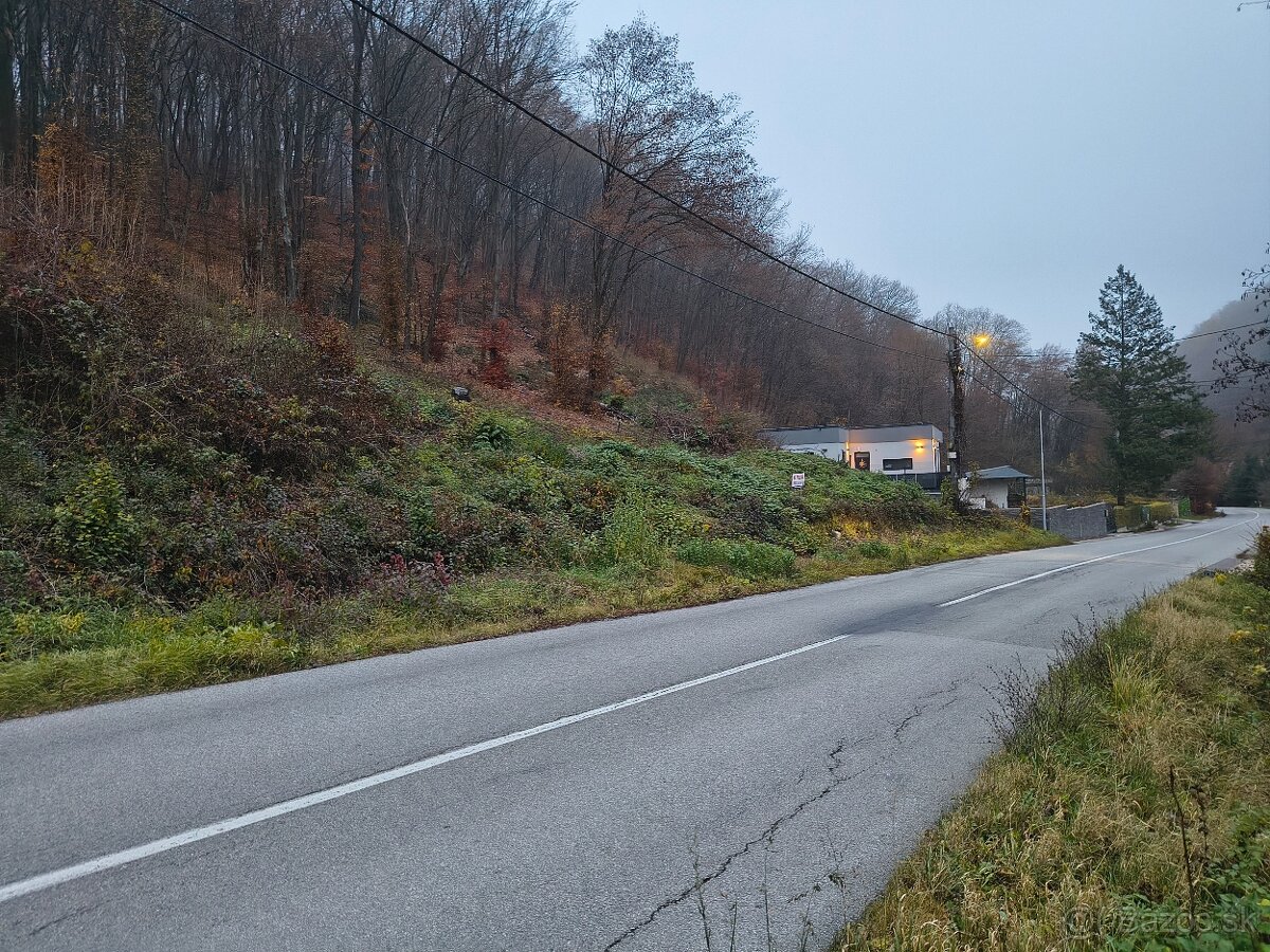 STAVEBNÝ POZEMOK so STAV. POVOLENÍM, NIŽNÝ KLÁTOV - 2