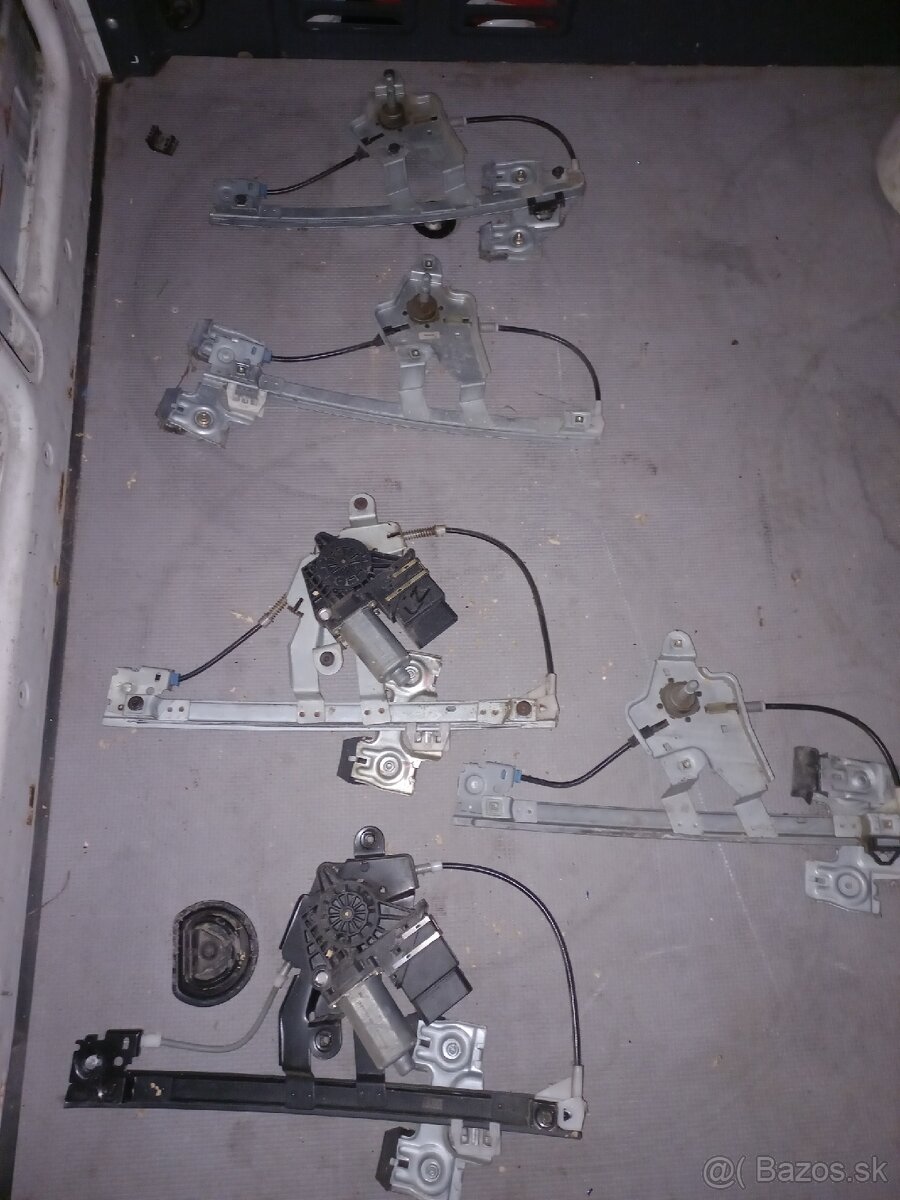 Škoda octavia 1 stahovačky okien - 2